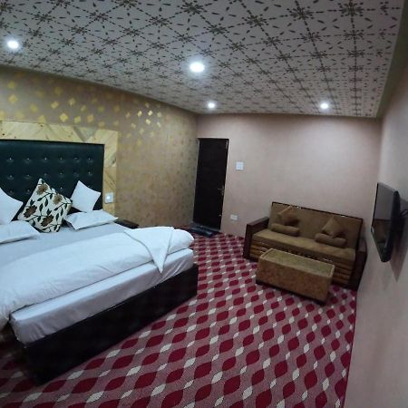 Hotel Seven Pahalgam Exterior photo