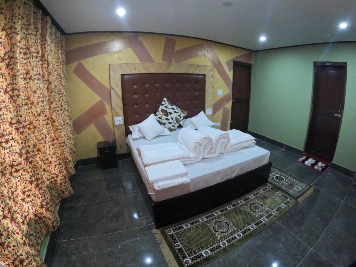 Hotel Seven Pahalgam Exterior photo