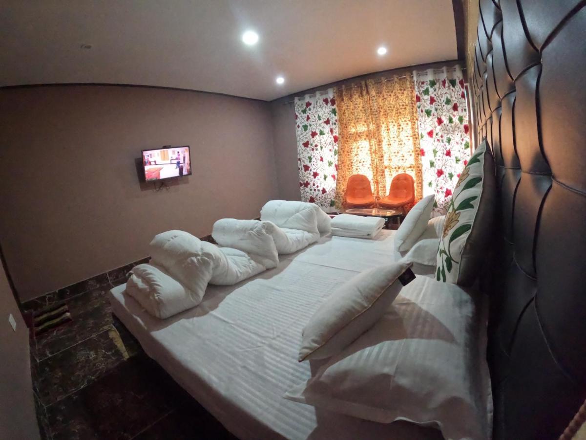 Hotel Seven Pahalgam Exterior photo